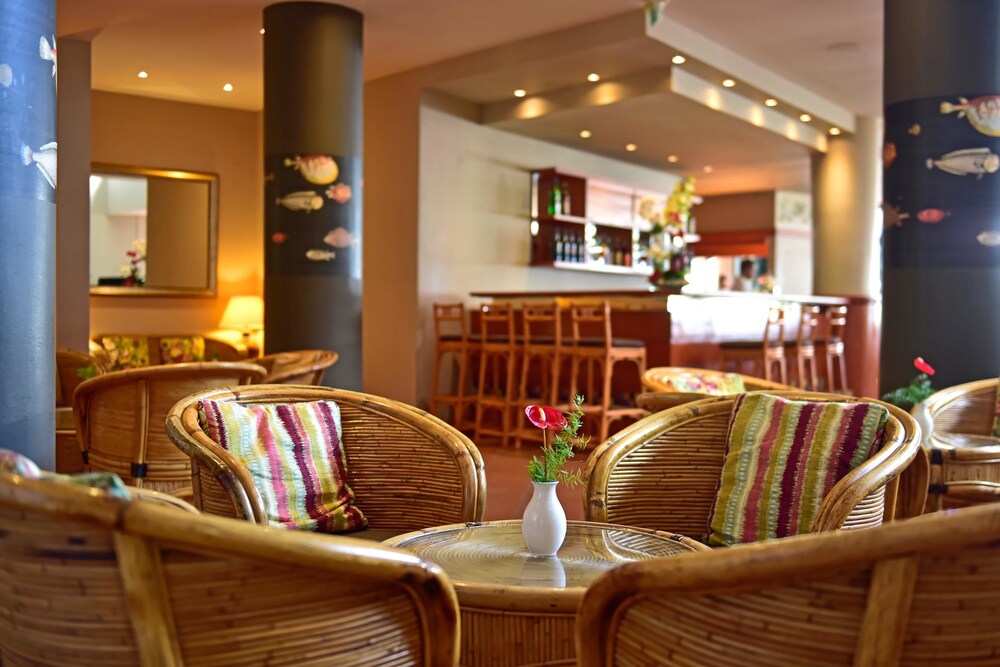 Hotel Bar