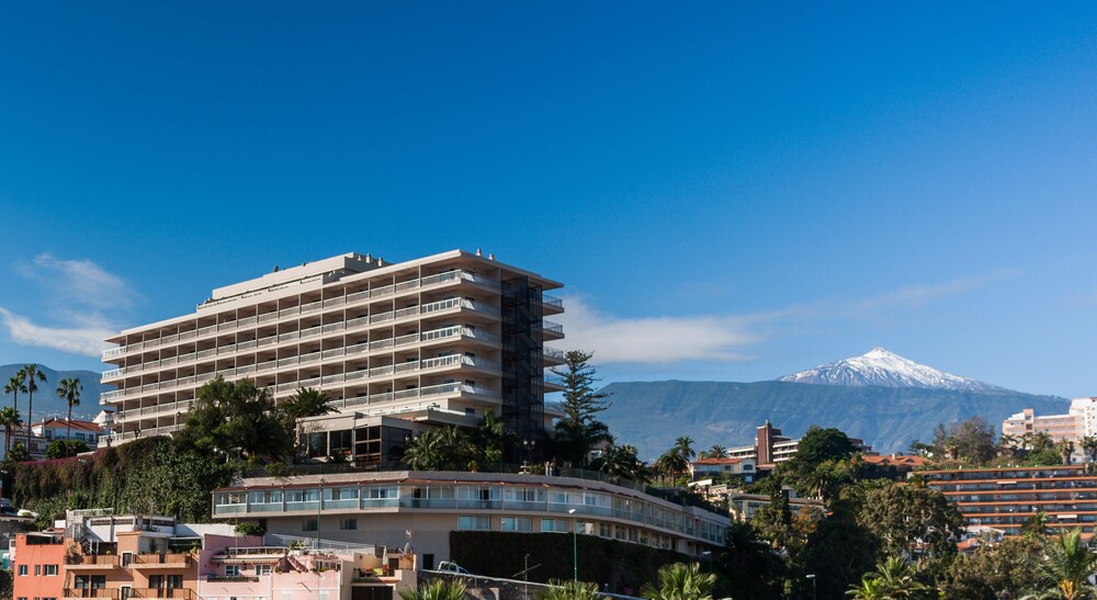 Fachada del hotel