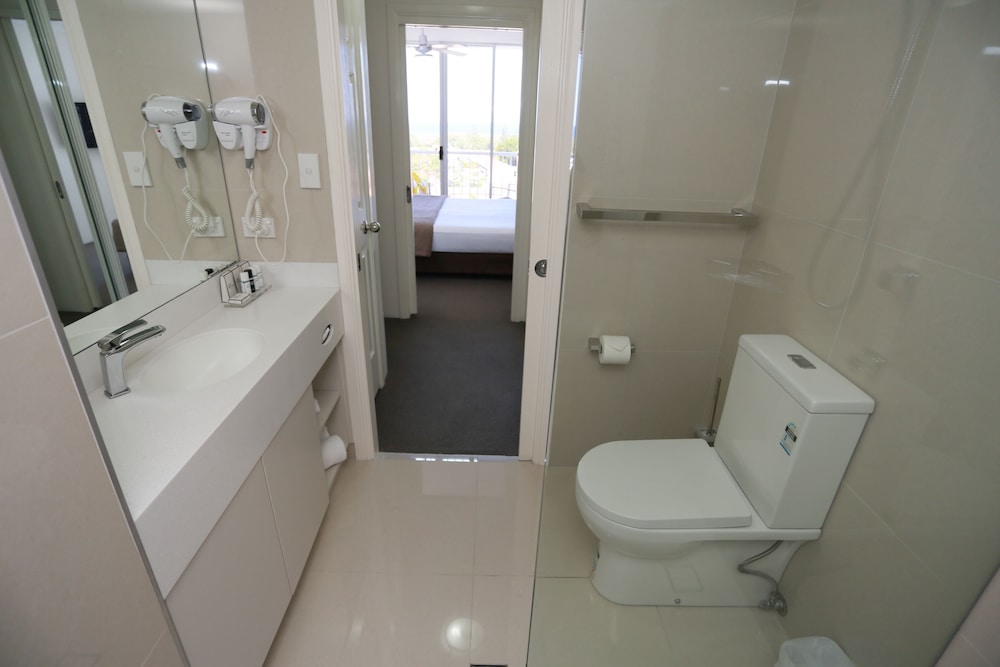 Superior Room, 1 Bedroom - Bathroom