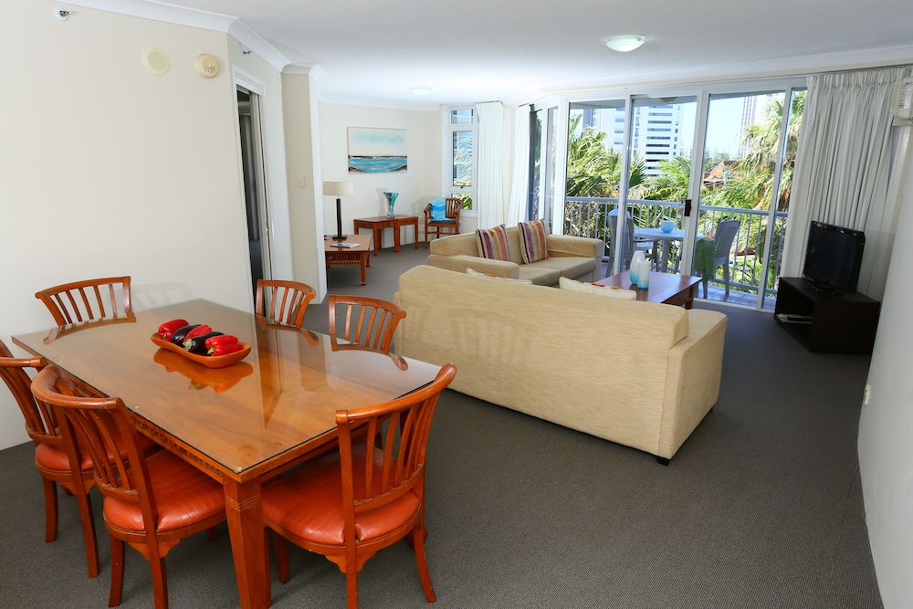 Apartment, 2 Bedrooms - In-Room Dining