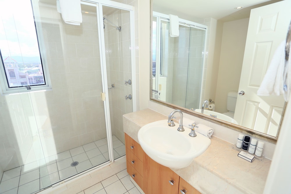 Superior Room, 2 Bedrooms - Bathroom