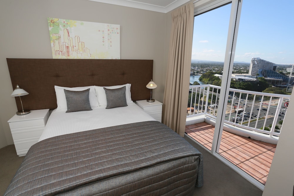 3 Bedroom Sub Penthouse - Guestroom