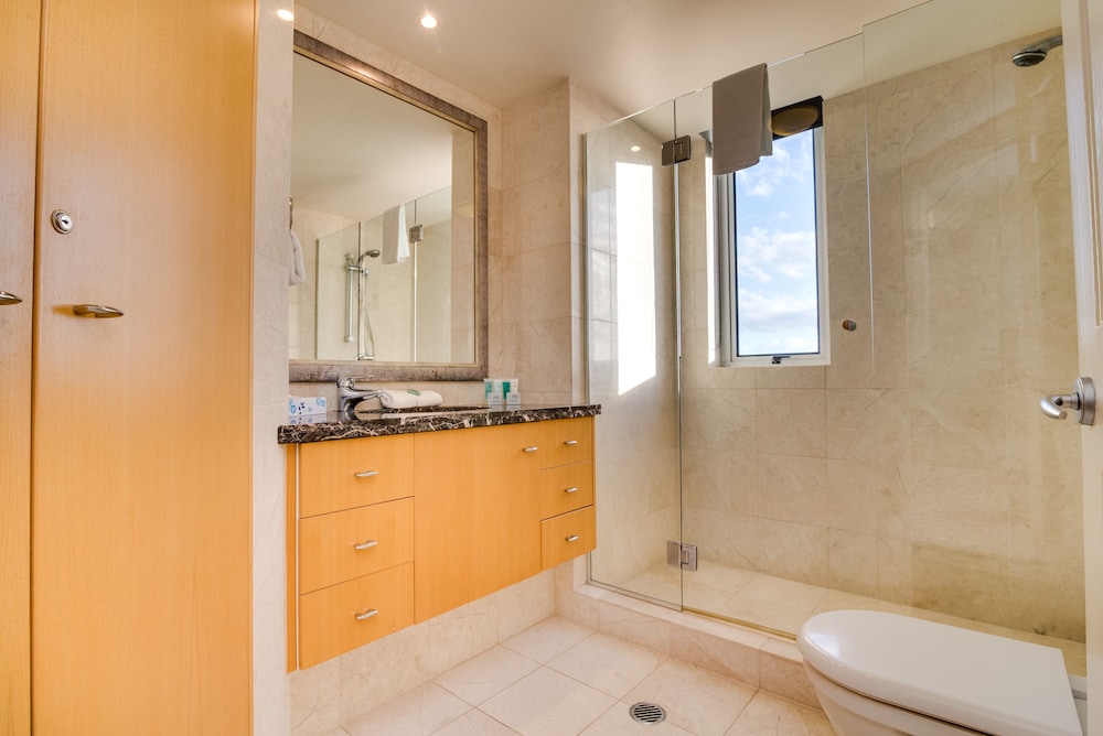 3 Bedroom Superior - Bathroom
