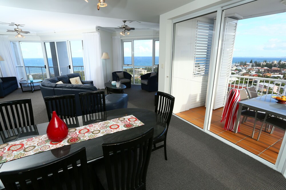 2 Bed Sub Penthouse - In-Room Dining