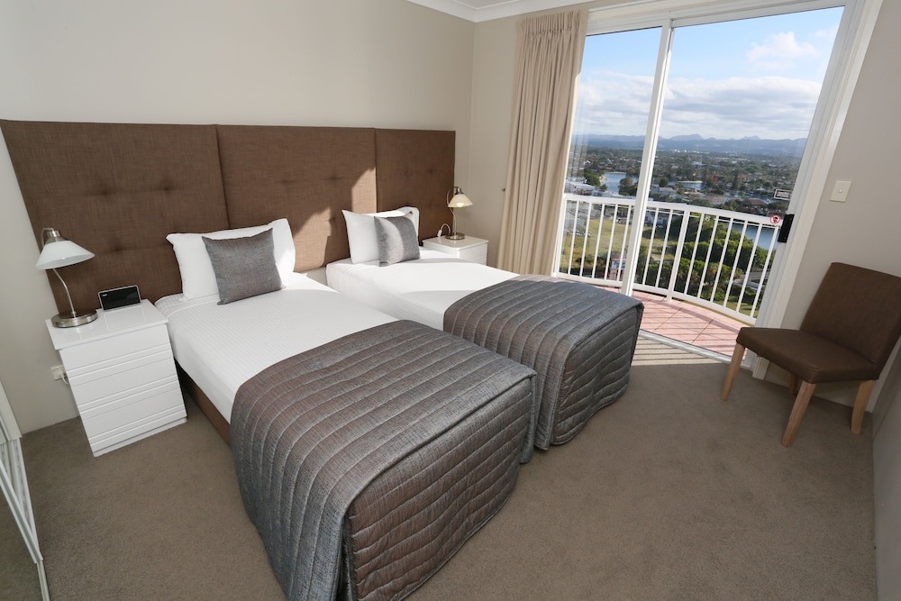 3 Bedroom Sub Penthouse - Guestroom