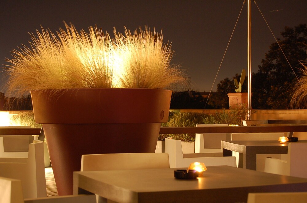 Hotel Bar