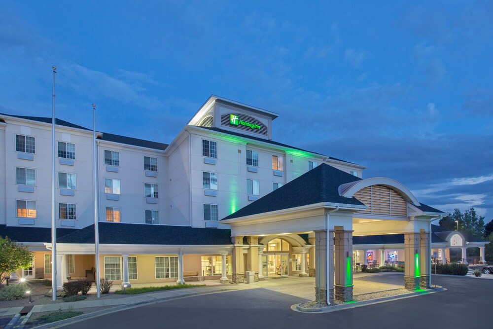 Hotel Front - Evening/Night