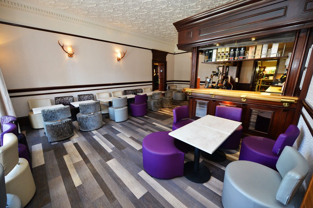 Hotel Bar
