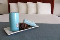 Standard Room, 1 Queen Bed