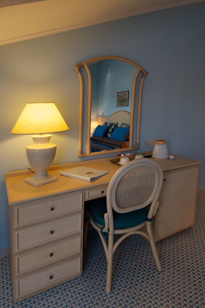 In-Room Business Center
