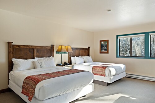 Teewinot Lodge by Grand Targhee Resort