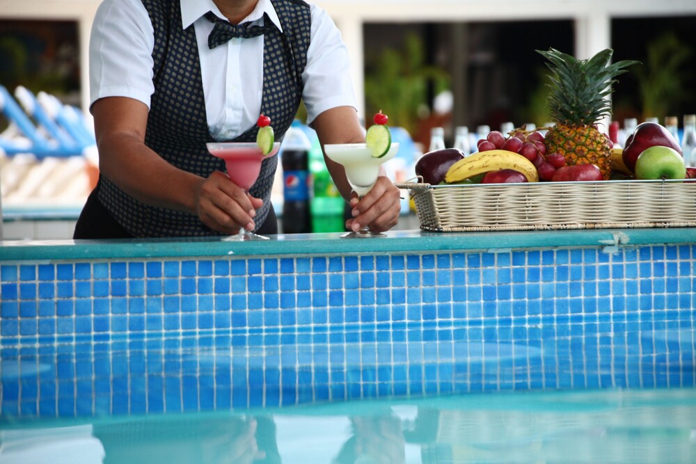 Poolside Bar