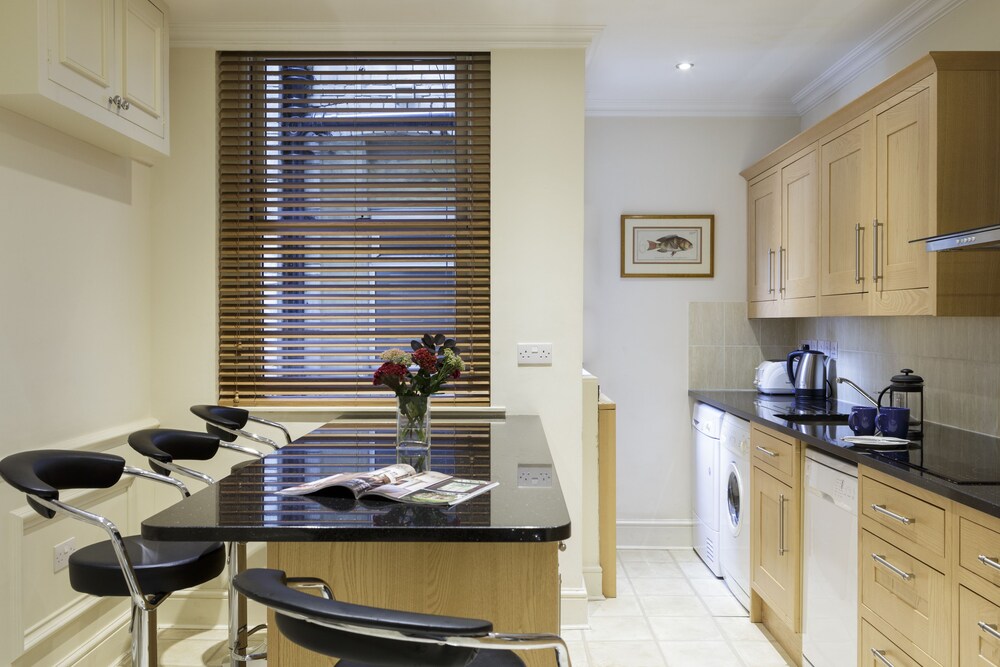 Apartment, 3 Bedrooms, 2 Bathrooms - In-Room Kitchen