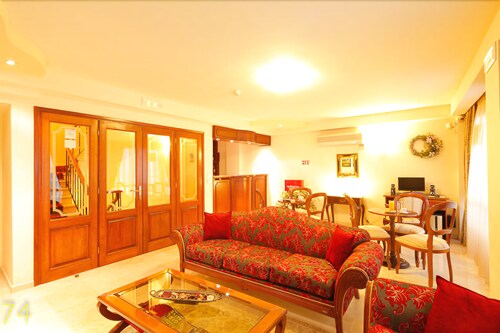 Hotel Lounge