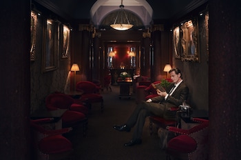 Hotel Bar