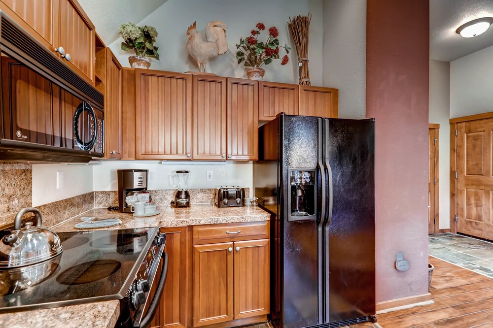 4 Bedroom, 4 Bath - In-Room Kitchen