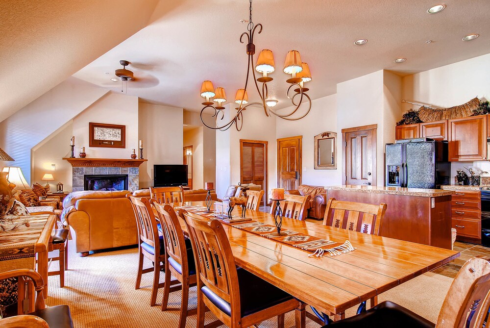 3 Bedroom, 3 Bath - Featured Image
