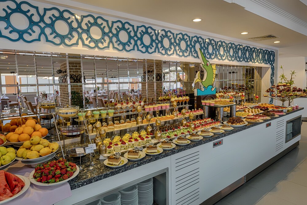 Food Court