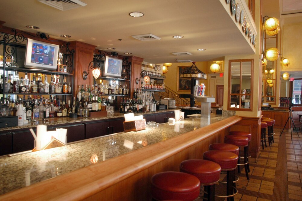 Hotel Bar