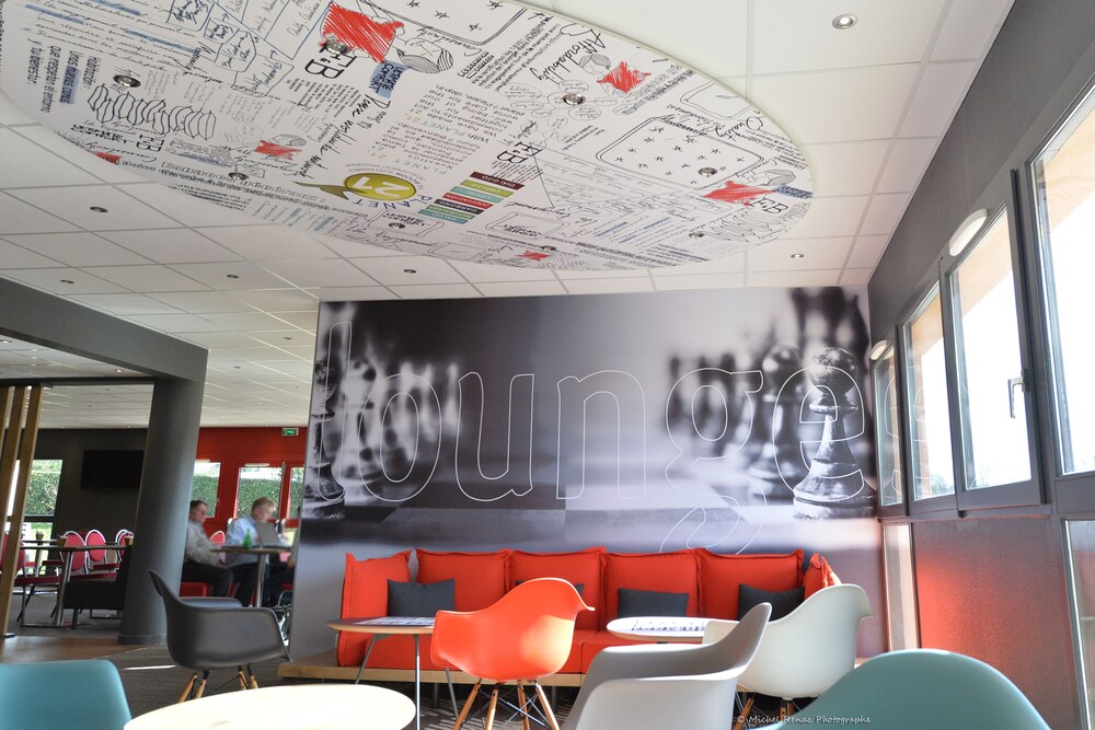 Hotel Lounge