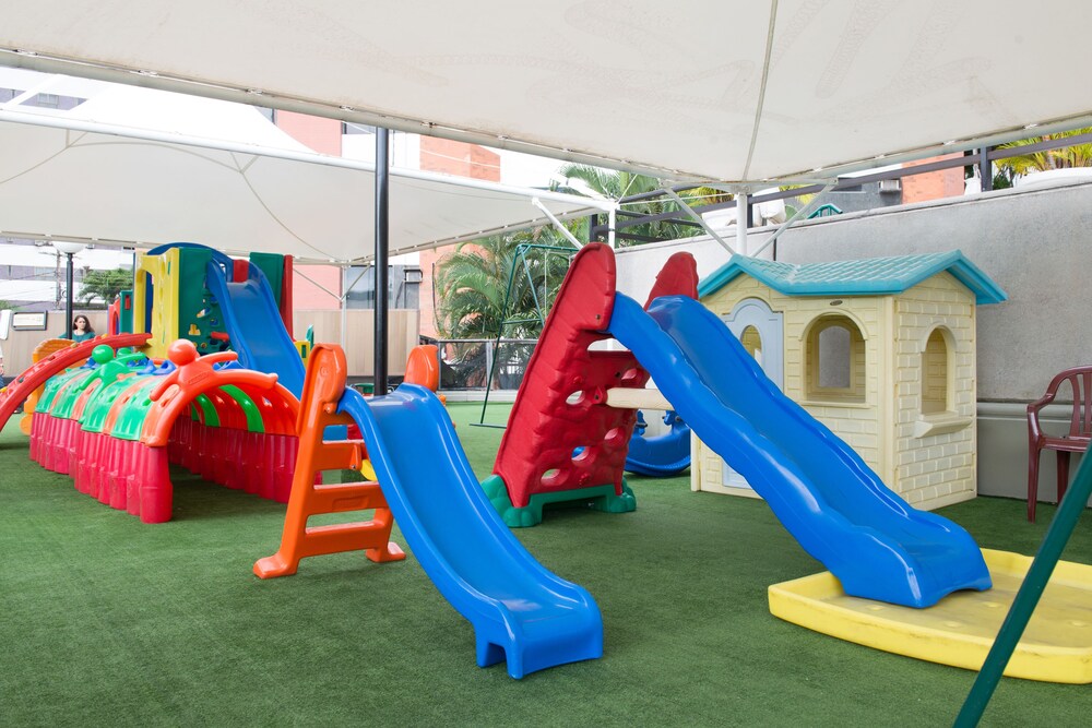 Childrens Play Area - Outdoor