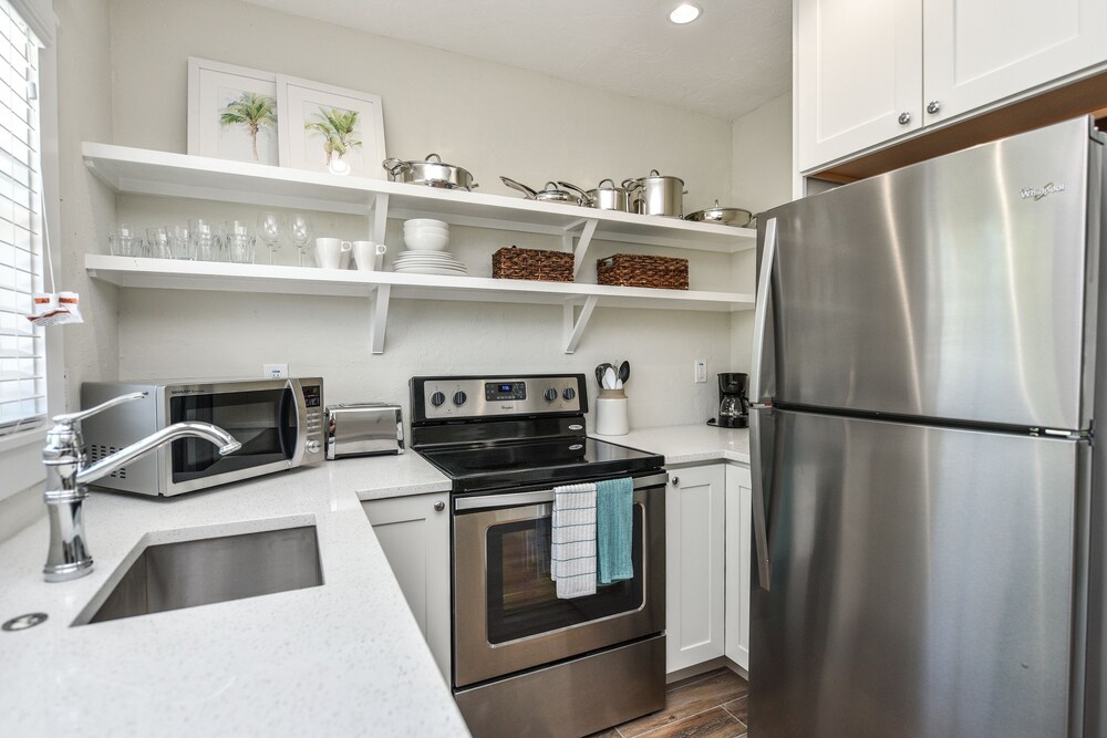 Suite, 1 Bedroom (Large) - In-Room Kitchen