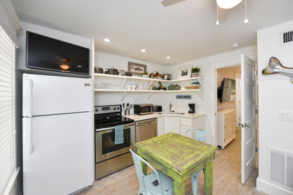 Luxury Room, 1 Bedroom, Kitchen - In-Room Kitchen