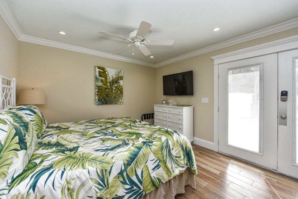 Studio Suite, Kitchen - Guestroom