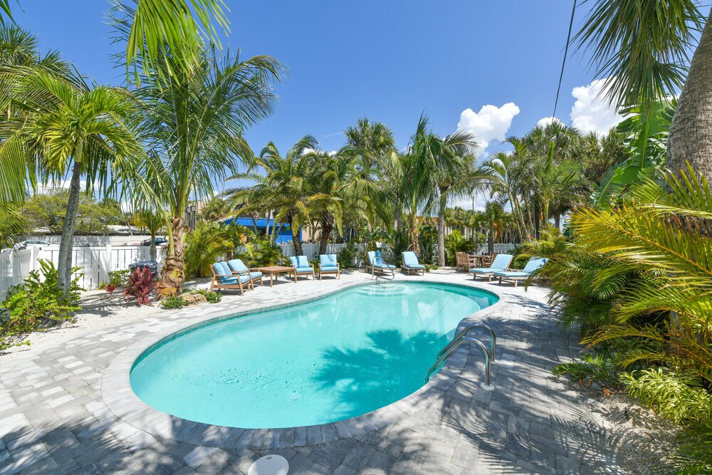 Suite, 2 Bedrooms, Private Pool - Outdoor Pool