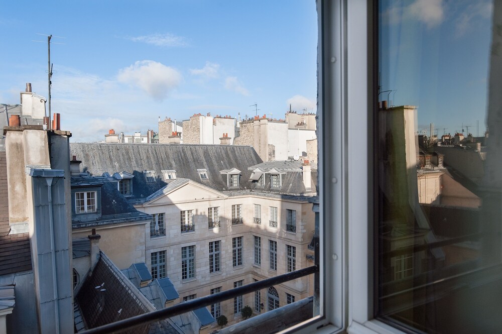 Guestroom View