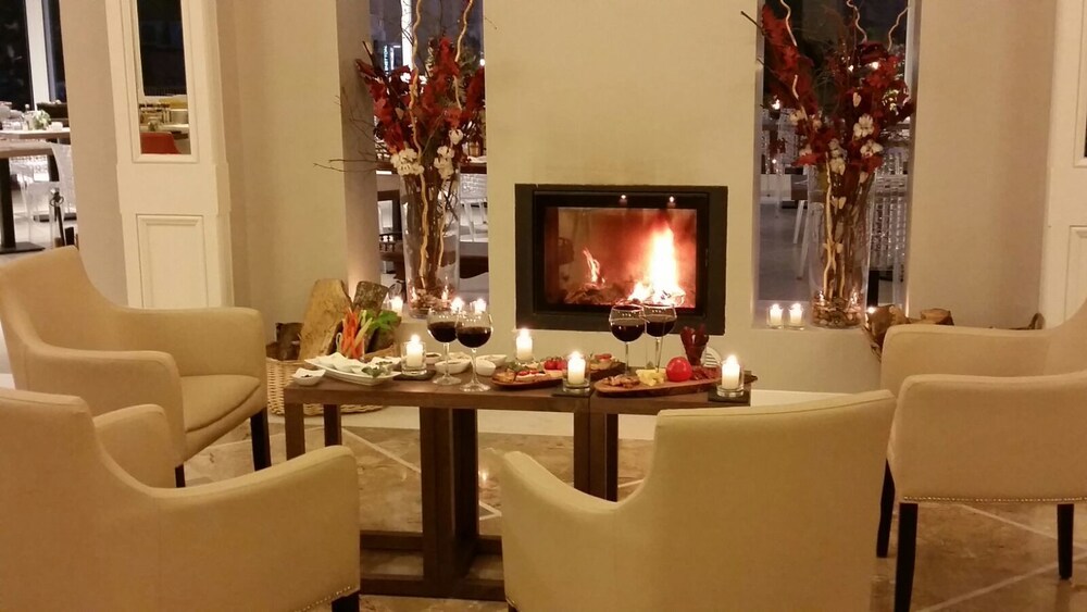 Hotel Lounge