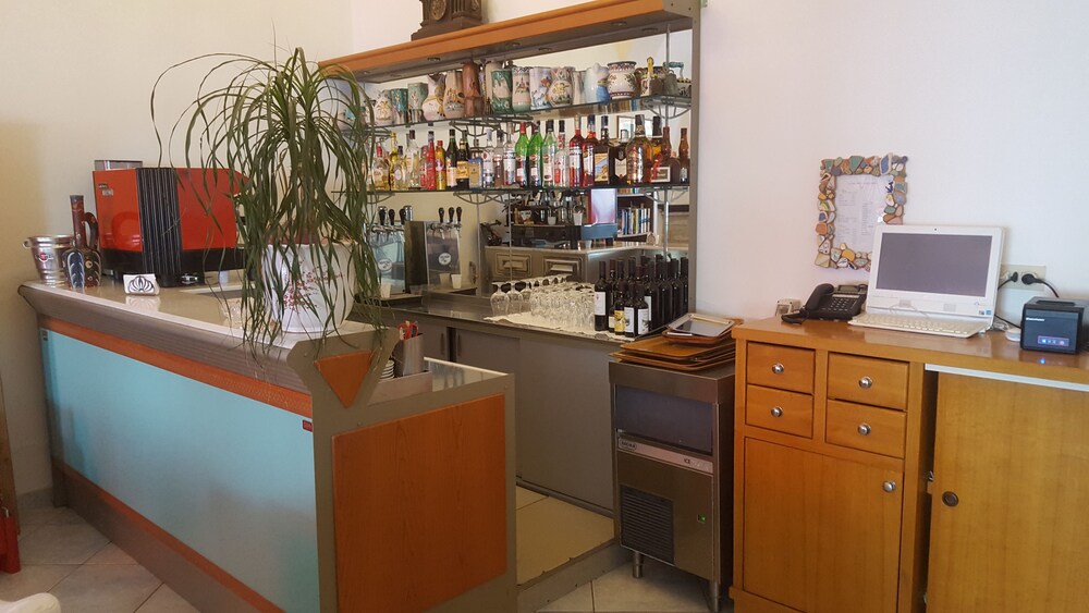 Hotel Bar