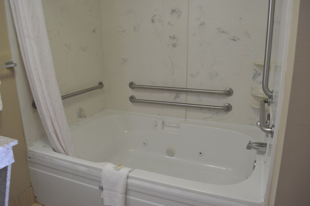 Jetted Tub