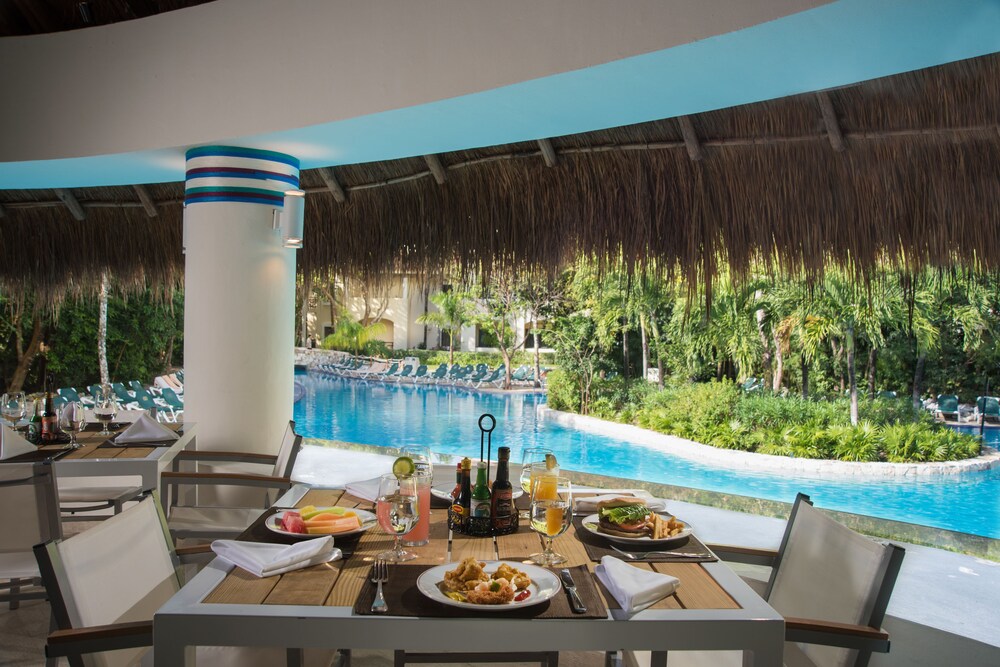 Poolside bar, Occidental at Xcaret Destination - All Inclusive