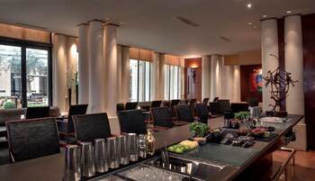 Hotel Lounge