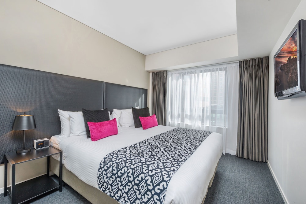 One Bedroom Spa Apartment - Guestroom