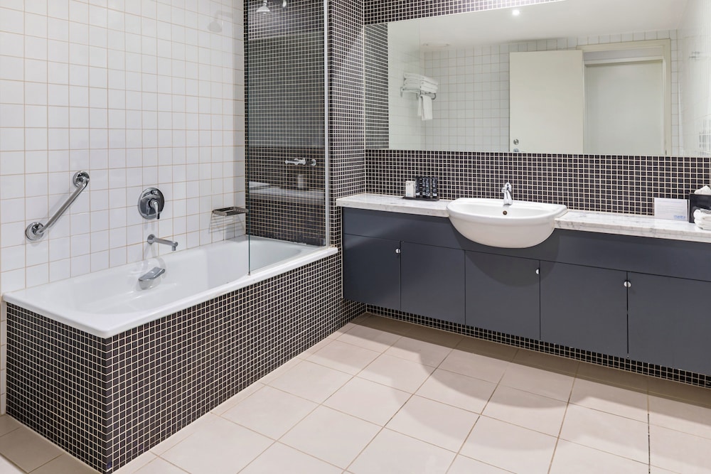 Two Bedroom Two Bathroom Apartment - Bathroom