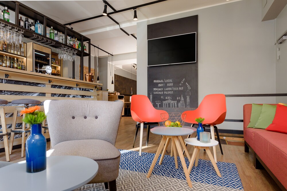 Hotel Bar