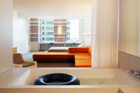 Room (WOW!)