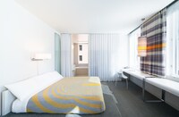 Room (Gigantic)