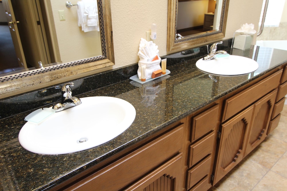 Suite, 1 Bedroom - Bathroom Sink