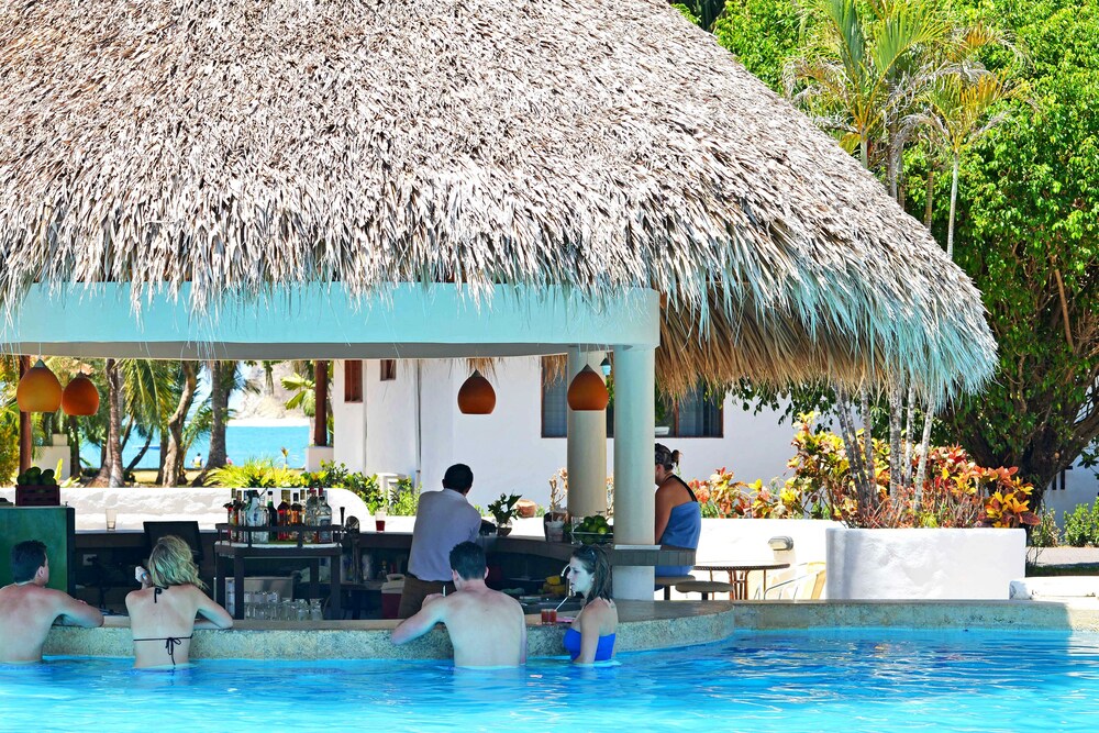 Poolside Bar