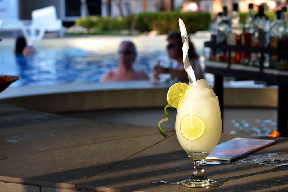 Poolside Bar