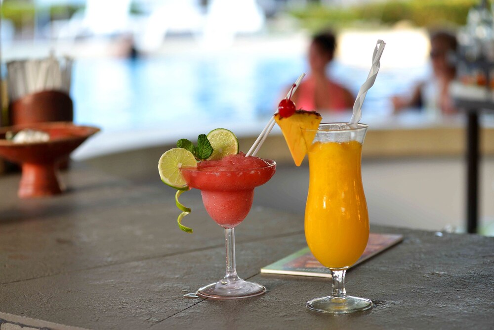Poolside Bar