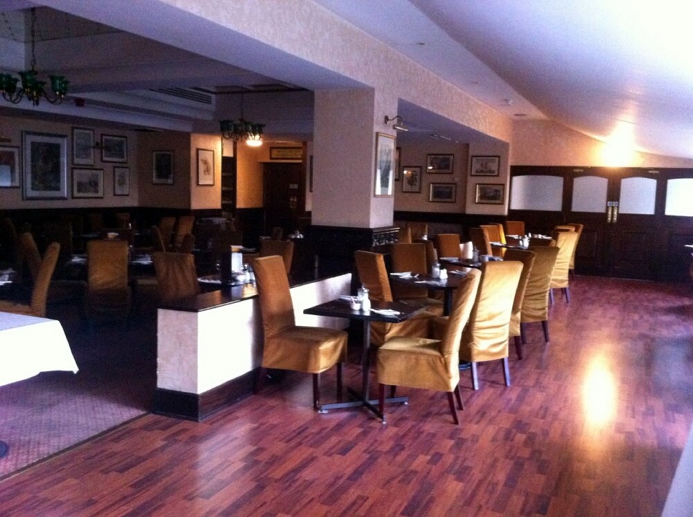 Family Dining