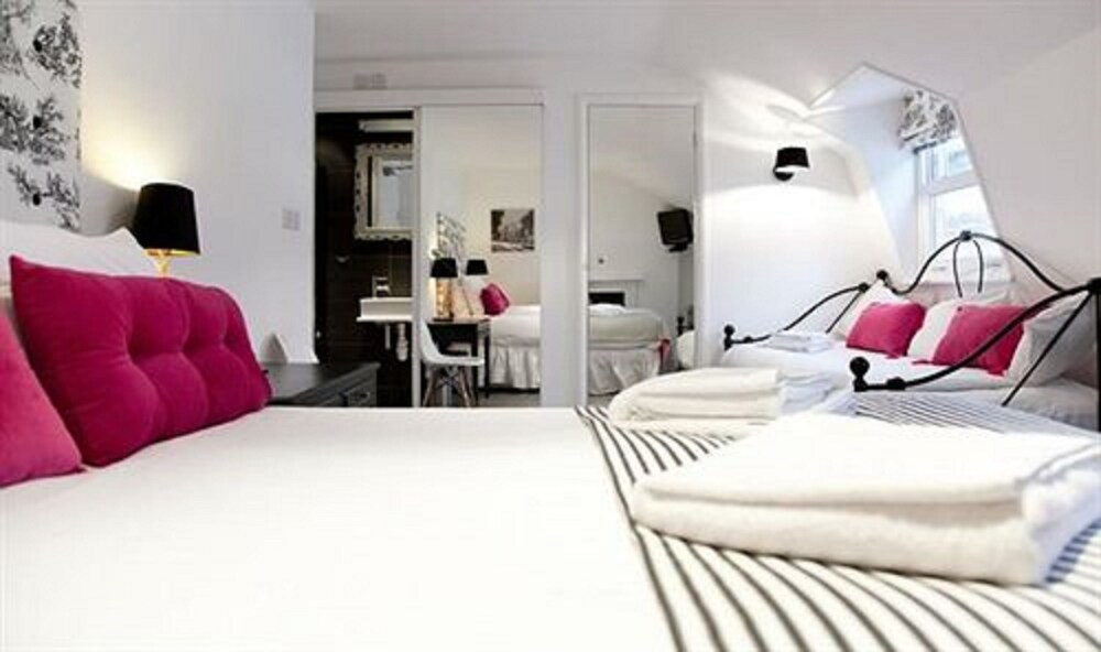Guestroom