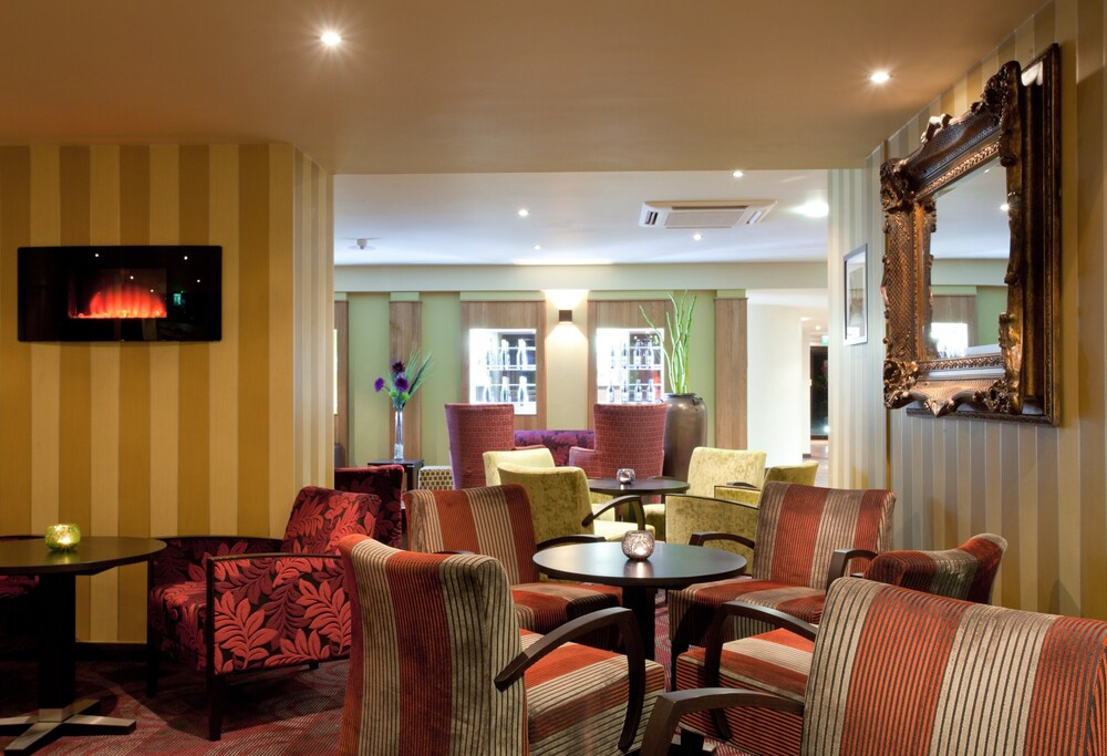 Hotel Lounge