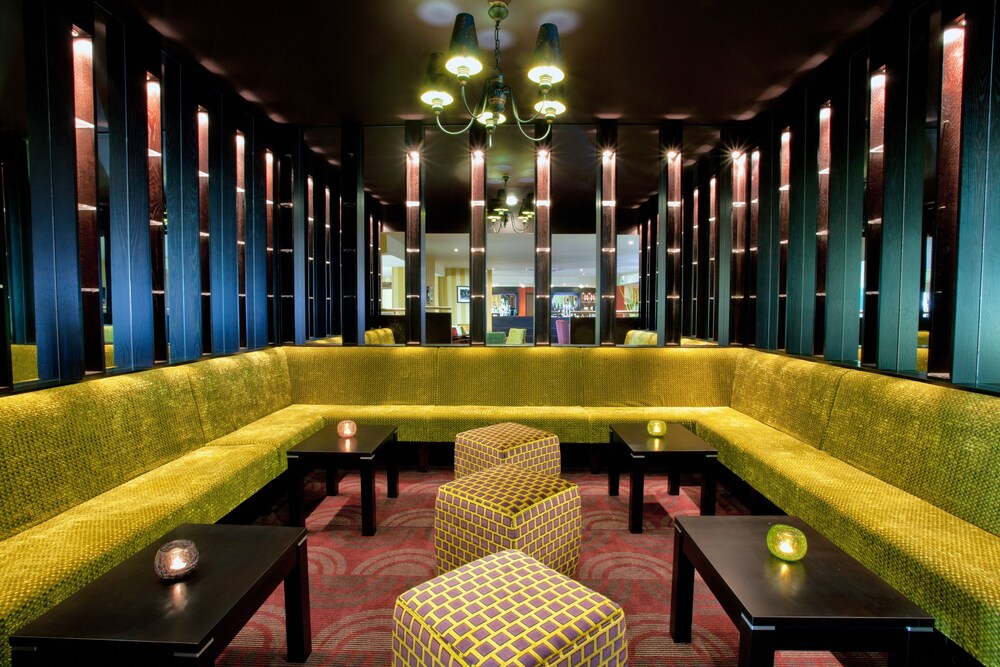 Hotel Lounge