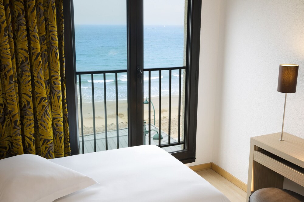 Guestroom View