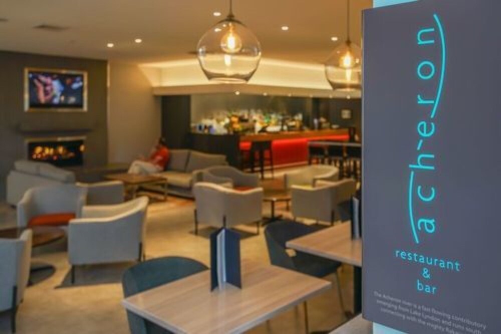 Hotel Bar